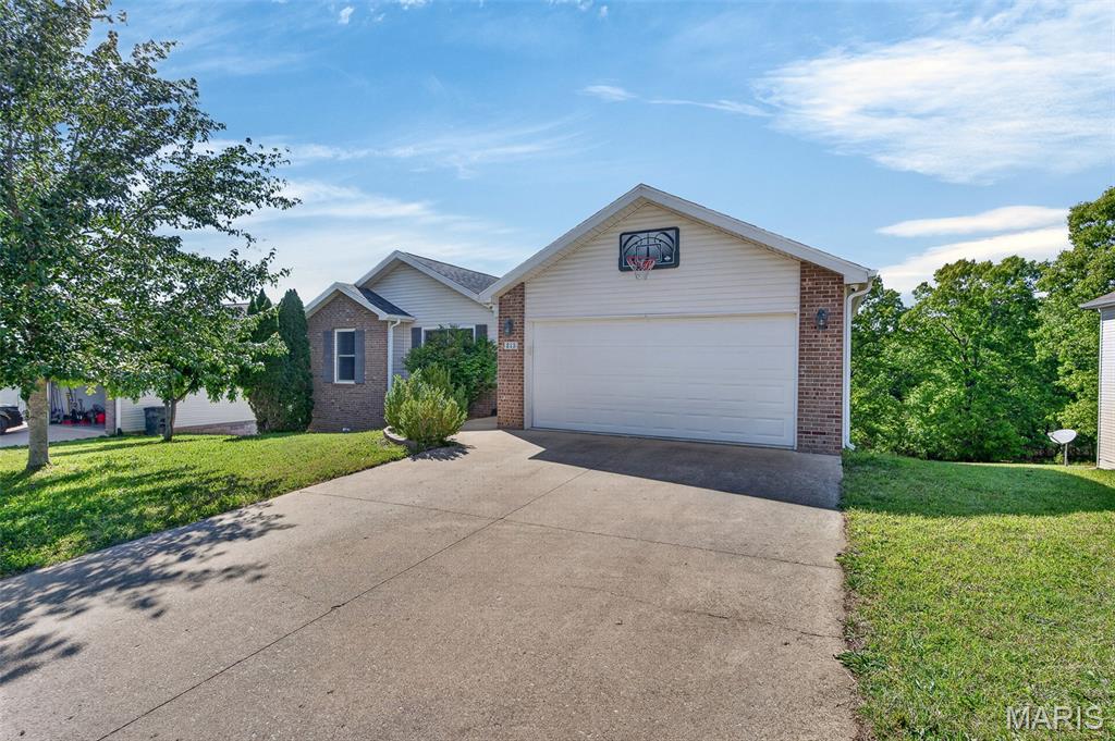 213 Settlers Pass, Waynesville MO