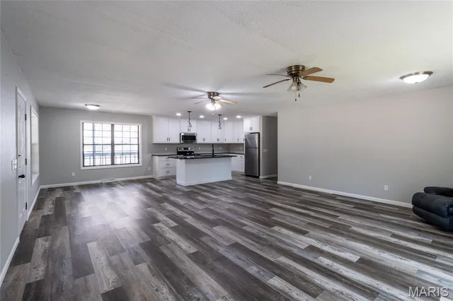 Primary bedroom — 21582 Private Drive 8496 Newburg Missouri real estate