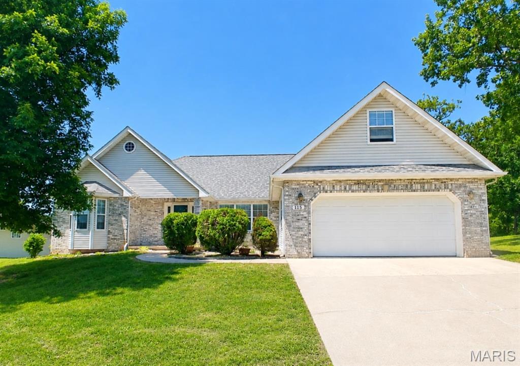 115 Ridgeview Drive, St Robert MO