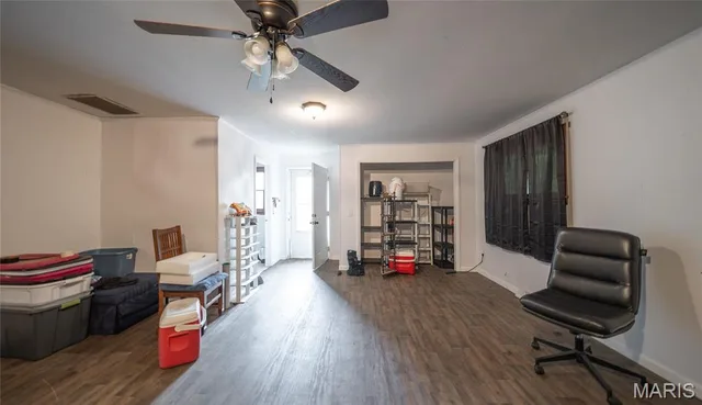 Living room — 130 State Route T Newburg Missouri real estate