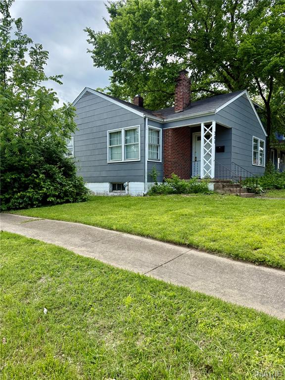 Front exterior — 201 W 2nd Street Rolla Missouri real estate