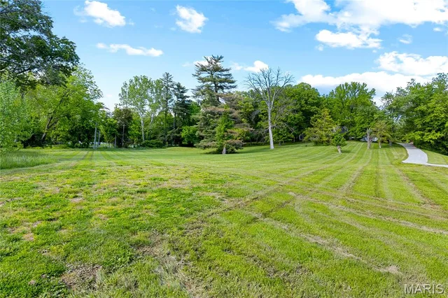 Front exterior — 900 Weidman Road Town and Country Missouri real estate