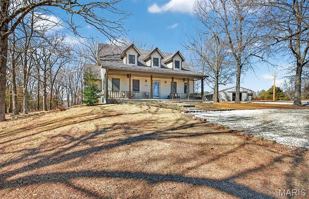 18521 Oak Tree Lane