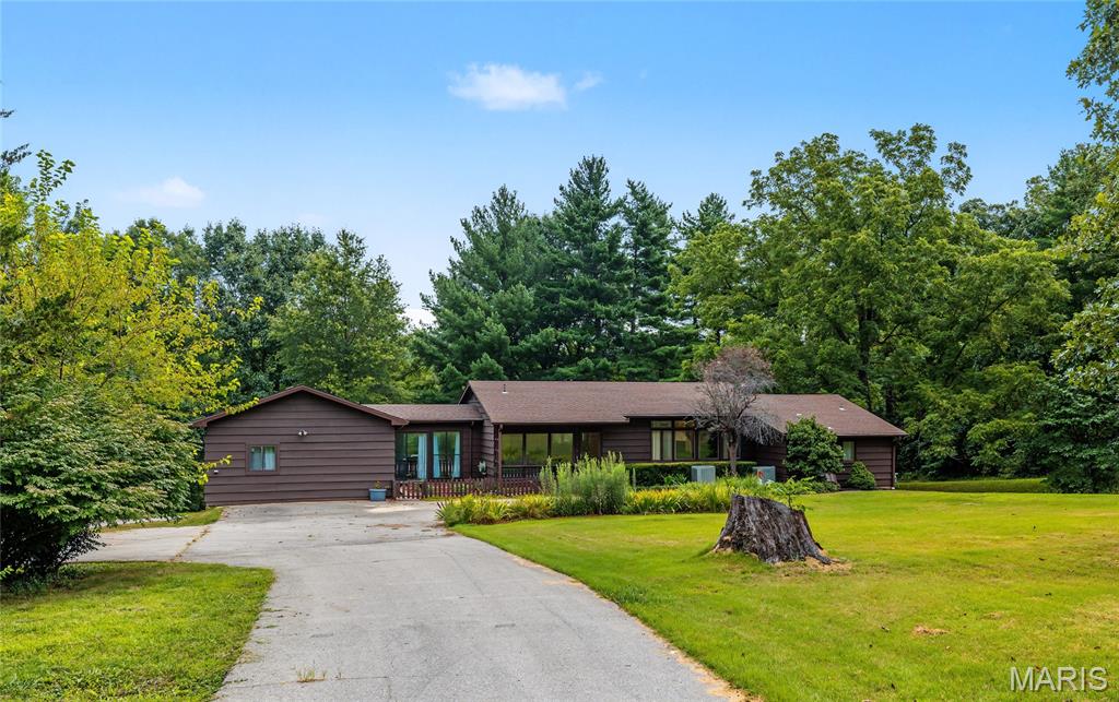 841 Dilworth Road Lebanon Missouri 4 bedroom 3 bathroom home for sale listed at $360,000