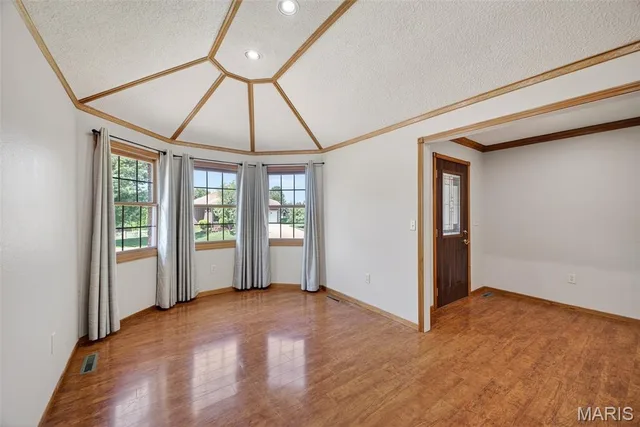 Primary bedroom — 2220 Cherry Blossom Circle Lebanon Missouri real estate