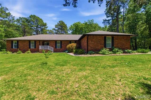 Front exterior — 9600 Creek Road Raymondville Missouri real estate