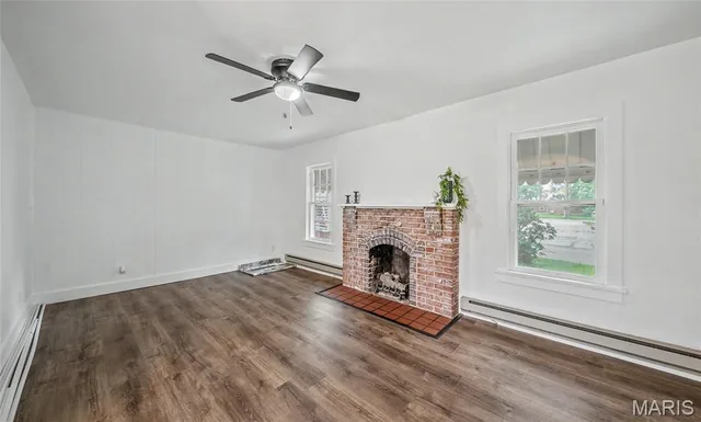 Primary bedroom — 218 W Eldon Street St James Missouri real estate