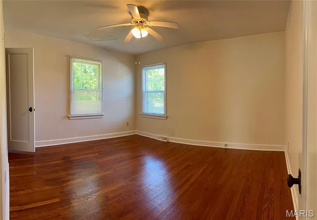 Living room — 6 Cronin Court Rolla Missouri real estate