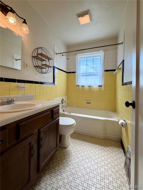 Primary bedroom — 6 Cronin Court Rolla Missouri real estate