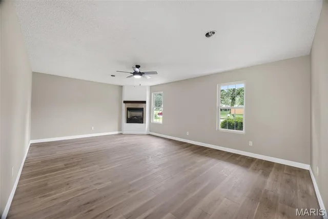Living room — 810 Mildred Street Richland Missouri real estate