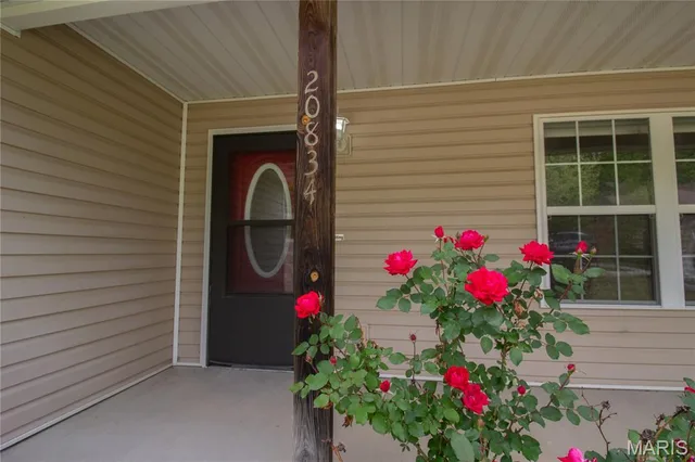 Front exterior — 20834 Hibbett Rd Road St Robert Missouri real estate