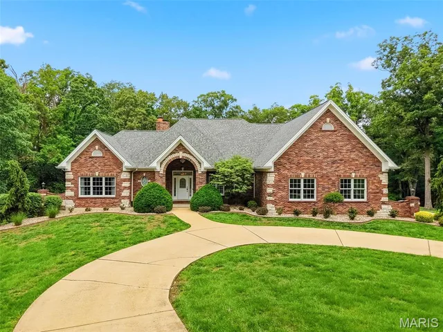 Front exterior — 4325 Hueffmeier Road Defiance Missouri real estate