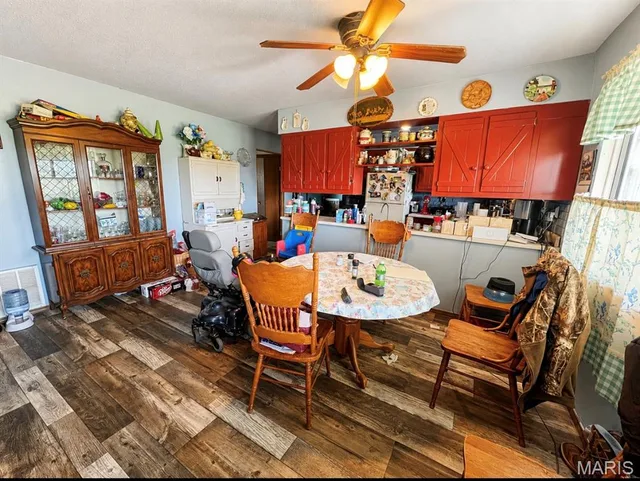 Primary bedroom — 7687 Ripley Route A Doniphan Missouri real estate