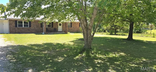Front exterior — 26184 Silver Lane Waynesville Missouri real estate
