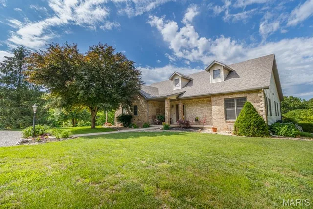 Front exterior — 12025 Highway 64 Lebanon Missouri real estate
