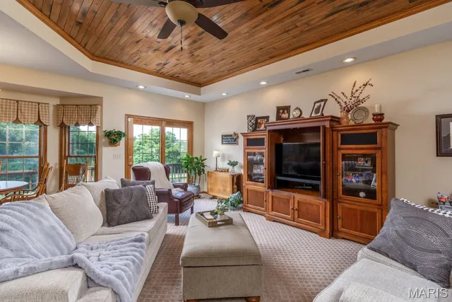 Primary bedroom — 12025 Highway 64 Lebanon Missouri real estate