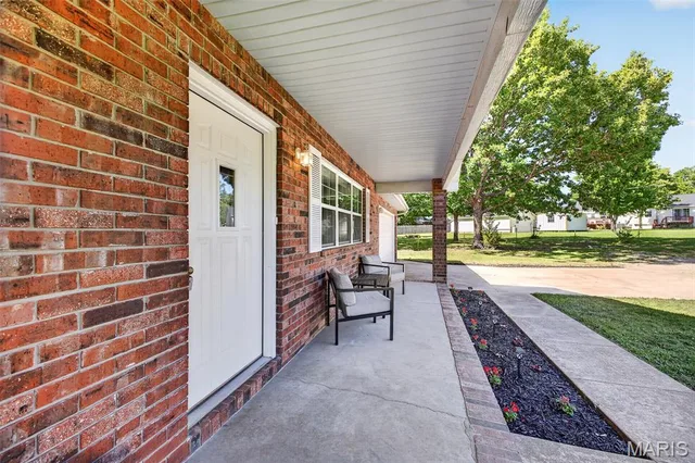 Kitchen — 19835 Stamper Lane Waynesville Missouri real estate