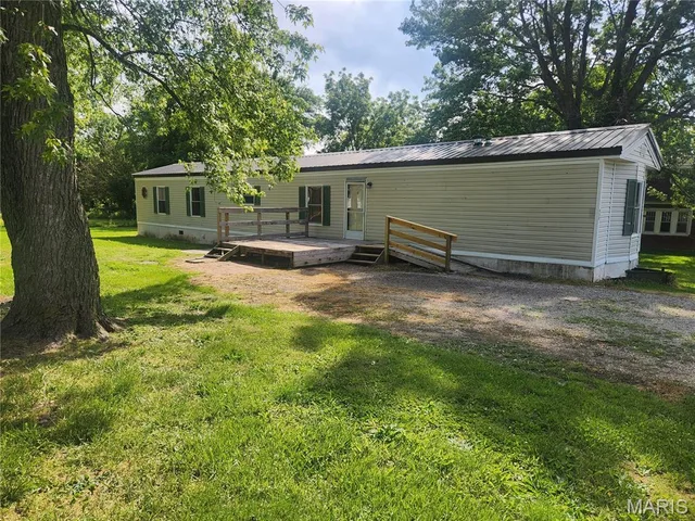 Front exterior — 400 W Ruby Street Conway Missouri real estate