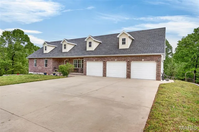 Front exterior — 19906 Lucas Lane Waynesville Missouri real estate