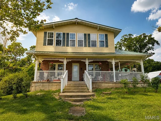 Front exterior — 2412 County Road 53 Belleview Missouri real estate