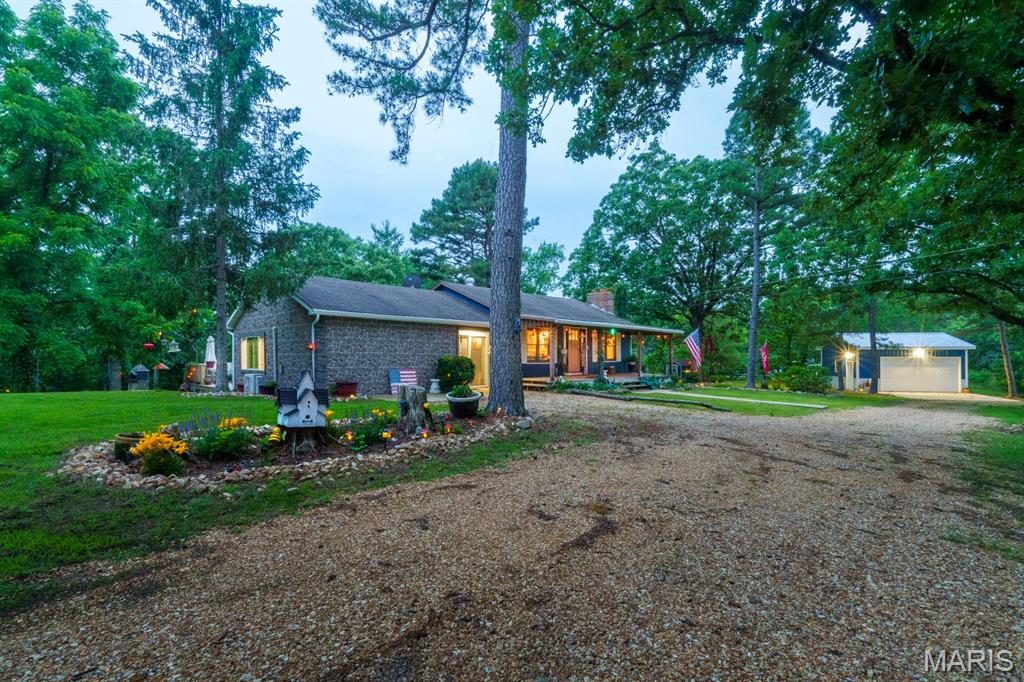 19982 State Highway 8 St James Missouri 3 bedroom 2 bathroom home for sale listed at $330,000