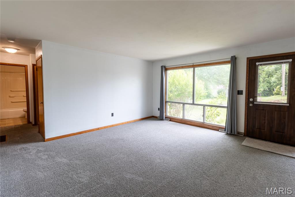 Primary bedroom — 304 W 6th Street Dixon Missouri real estate