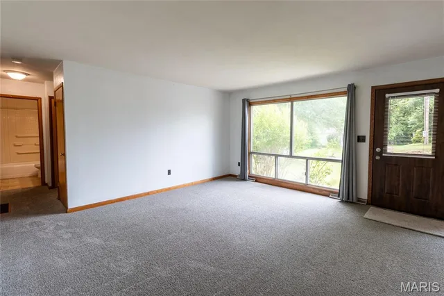 Primary bedroom — 304 W 6th Street Dixon Missouri real estate