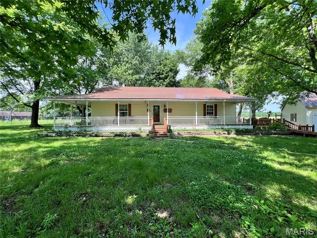 Front exterior — 13911 Challenger Drive Dixon Missouri real estate