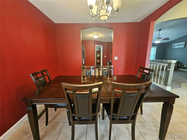 Primary bedroom — 15630 Top Drive St Robert Missouri real estate