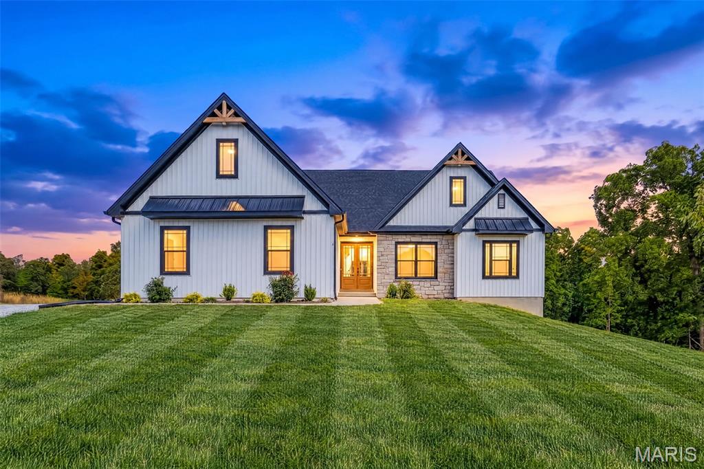 1 Phila Court Silex Missouri 3 bedroom 2 bathroom home for sale listed at $625,000