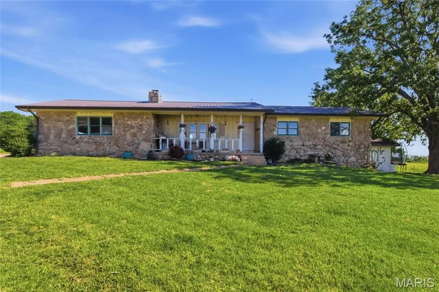 Front exterior — 9290 Burton Branch Road Bucyrus Missouri real estate
