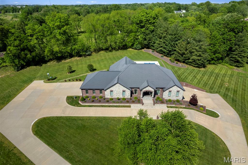 470 Quail Creek Drive Jackson Missouri 5 bedroom 5 bathroom home for sale listed at $2,200,000