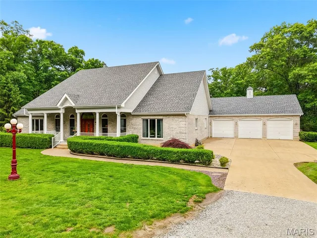 Front exterior — 64 Dumont Court Foristell Missouri real estate