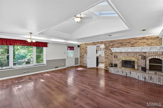 Primary bedroom — 19 Fox Dr. Doniphan Missouri real estate