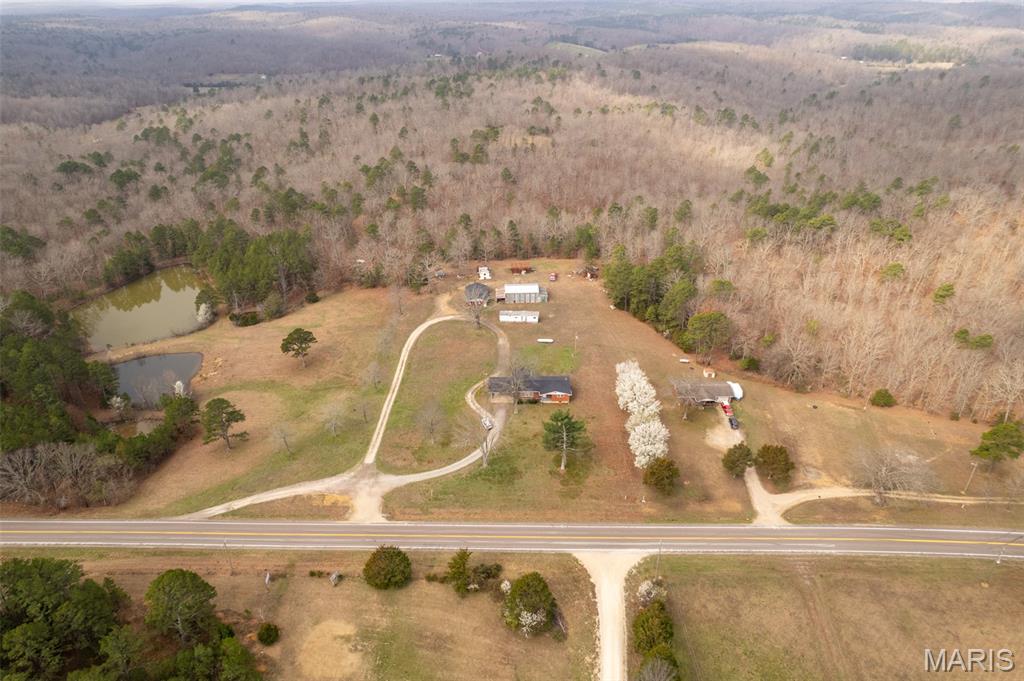 60863 Highway 21 Ellington Missouri 3 bedroom 2 bathroom home for sale listed at $450,000