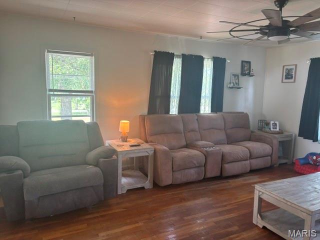 Primary bedroom — 203 Keeth Road Crocker Missouri real estate