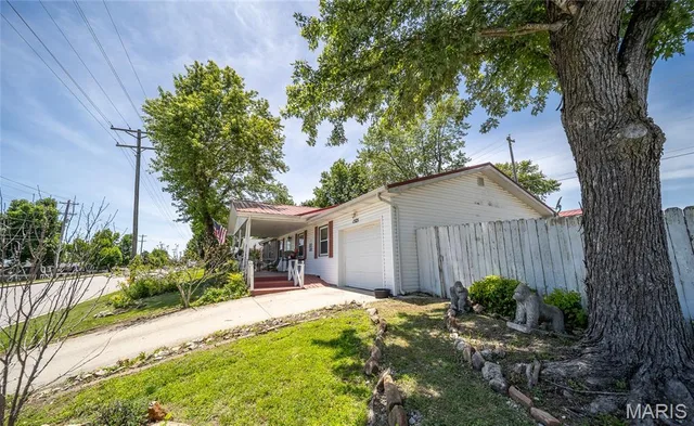 Front exterior — 1525 McCutchen Road Rolla Missouri real estate
