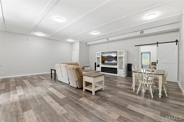 Primary bedroom — 2081 South Highway 19 Hermann Missouri real estate