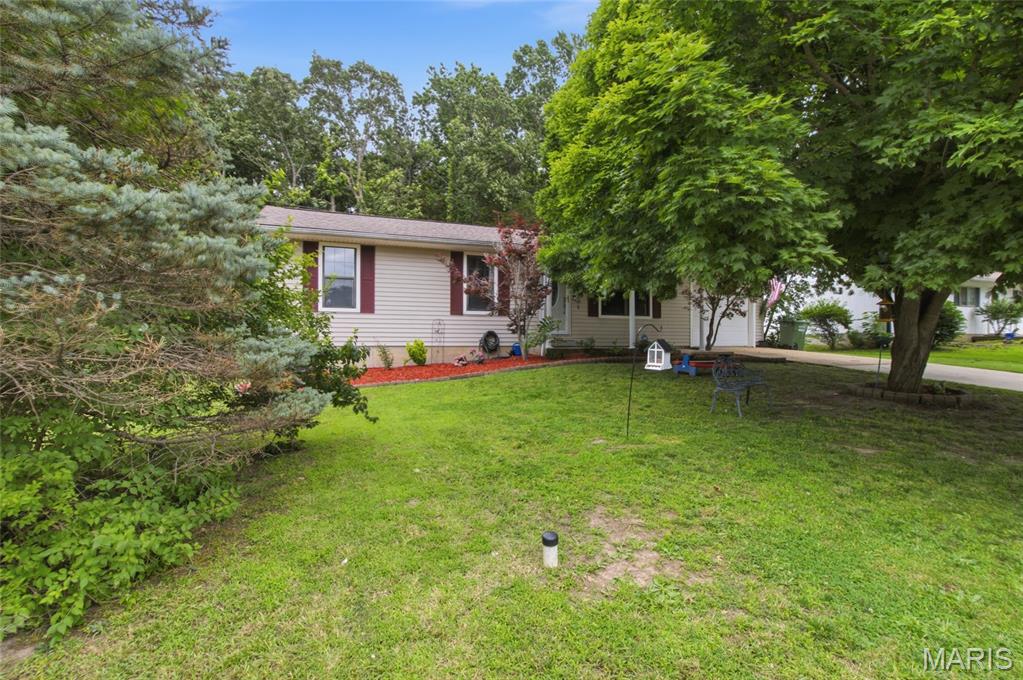 2622 Camelot Court Rolla Missouri 3 bedroom 2 bathroom home for sale listed at $175,000