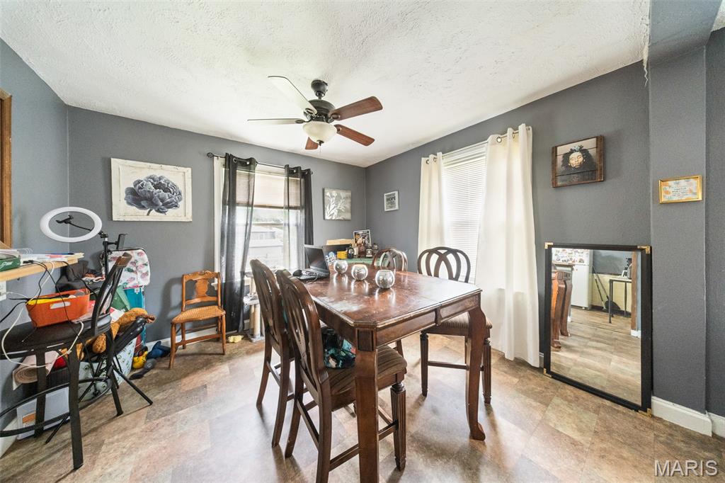 Primary bedroom — 704 E State Highway 72 Rolla Missouri real estate