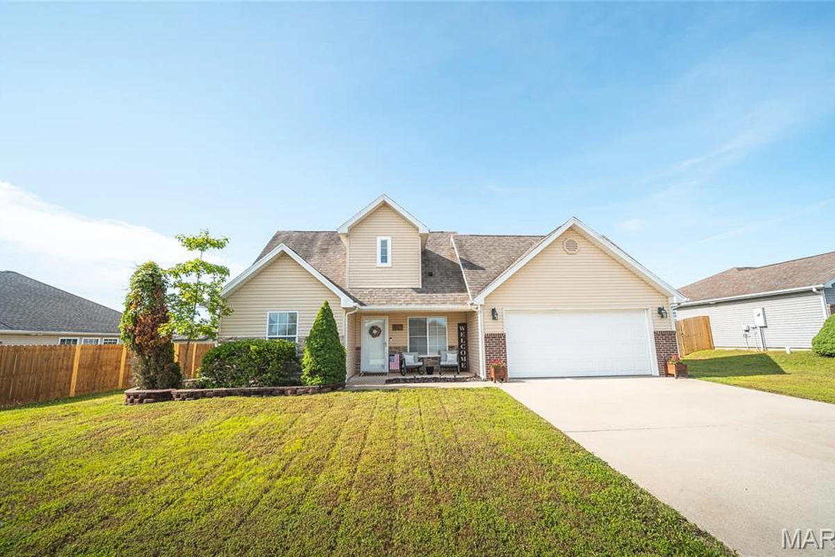 257 Settlers Pass Waynesville Missouri 3 bedroom 2 bathroom home for sale listed at $209,000