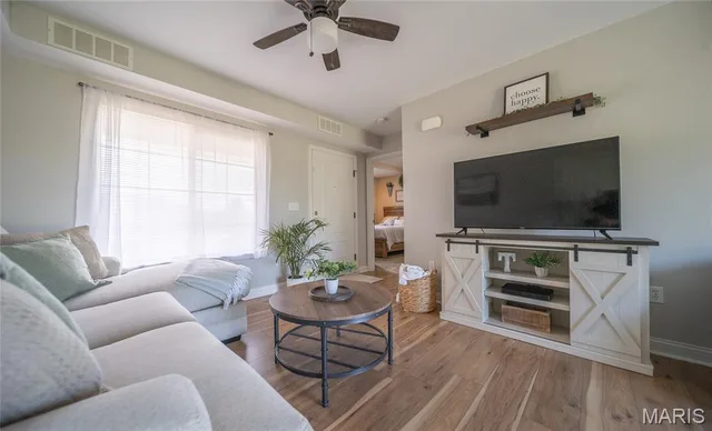 Kitchen — 257 Settlers Pass Waynesville Missouri real estate
