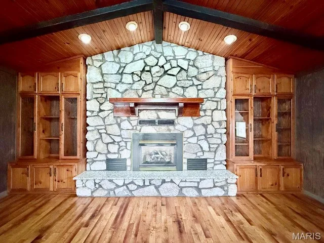Living room — 235 Maple Avenue Licking Missouri real estate