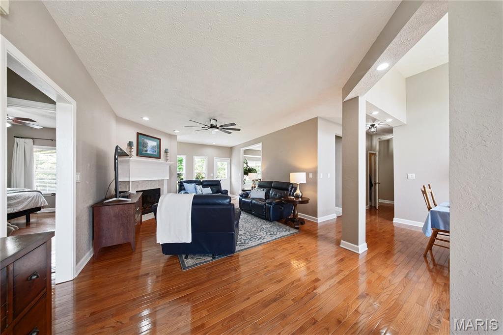 Living room — 304 Dana Renee Drive Rolla Missouri real estate