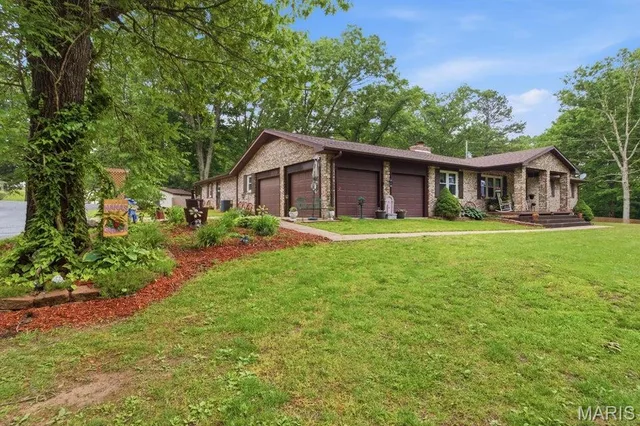 Front exterior — 16924 W Highway B Houston Missouri real estate