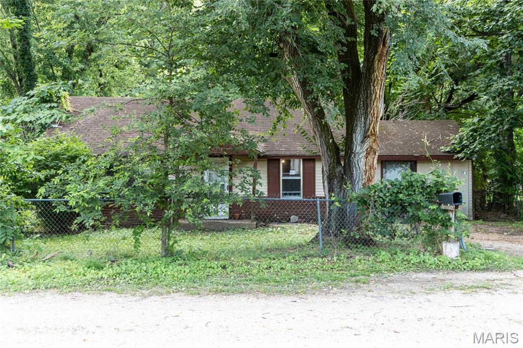 Front exterior — 1701 Pearson Street Waynesville Missouri real estate