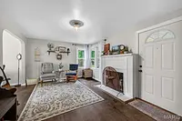 Living room — 125 Crescent Drive Lebanon Missouri real estate