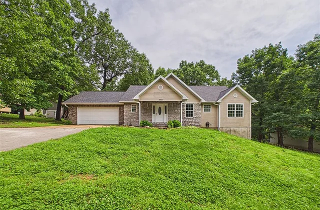 19567 Landry Lane