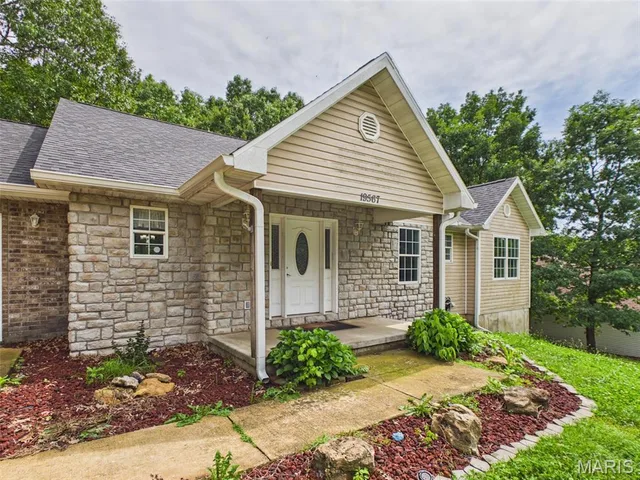 Front exterior — 19567 Landry Lane Waynesville Missouri real estate
