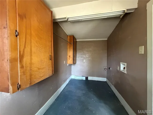 Primary bedroom — 102 Branch Lane Crocker Missouri real estate